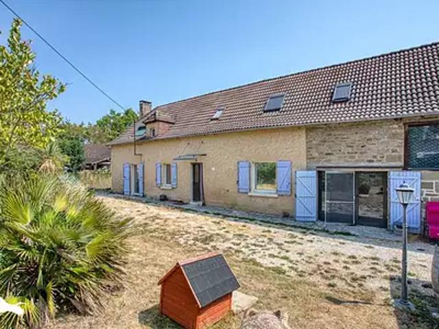 La Feuillade 24120 Achat / Vente maison 5 pièces t5 au dernier étage parking