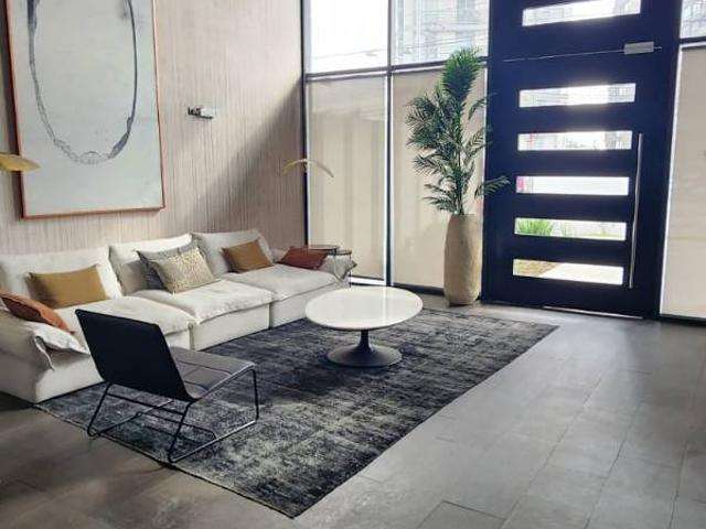 La Florida, 3 habitaciones, 2 baños, estacio. y bod