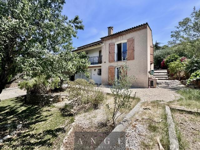 LA GARDE Villa avec piscine dans secteur résidentiel au calme et sans vis à vis