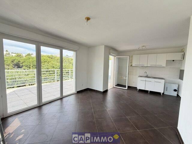 LA GARDE APPARTEMENT T2 AVEC GARAGE, PARKING PRIVE ET BELLE TERR