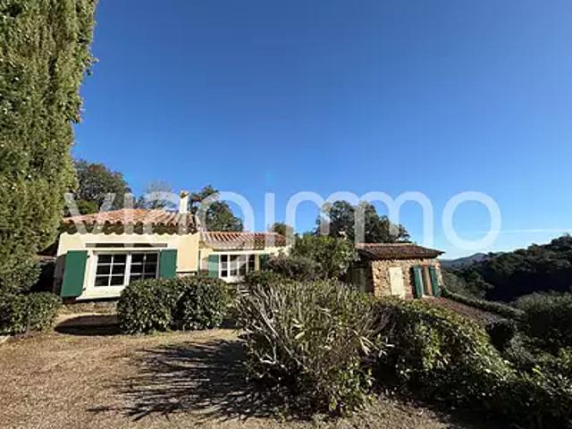 La Garde Freinet 83680 Achat / Vente maison 4 pièces t4 au dernier étage parking