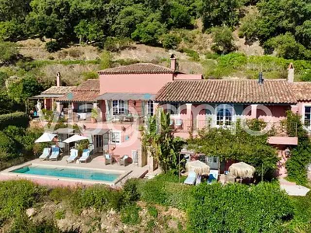 La Garde Freinet 83680 Achat / Vente maison 6 pièces t6 au dernier étage parking