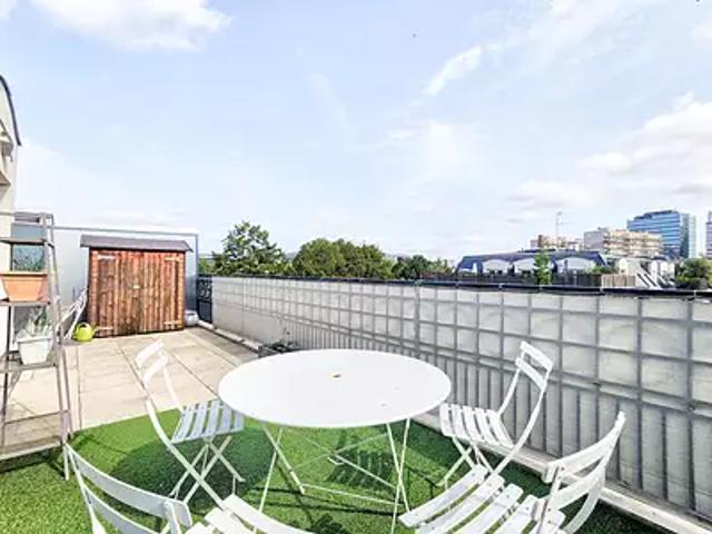 La Garenne Colombes 92250 Location appartement 5 pièces t5 au dernier étage terrasse