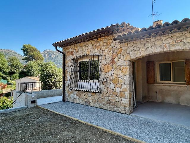LA GAUDE Haut de villa 4 pièces 120 m2 avec jardin et parking