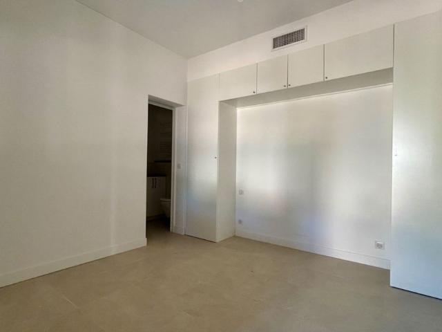LA GAUDE Haut de villa 4 pièces 120 m2 avec jardin et parking