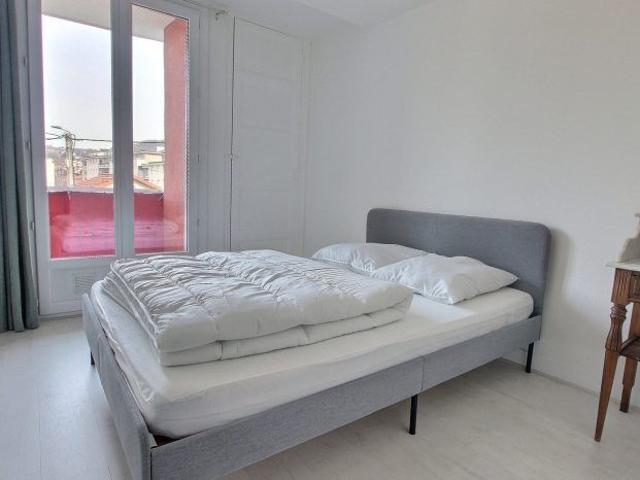 LA GLACIERE Appartement T3 meublé Balcon