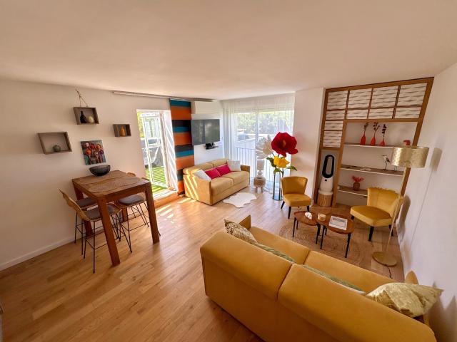 La Grande Motte Appartement de standing entièrement rénové avec rooftop Disponible de septembre à juin