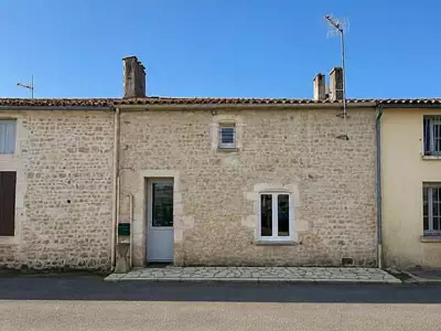 La Gripperie Saint Symphorien 17620 Achat / Vente maison 3 pièces t3 parking