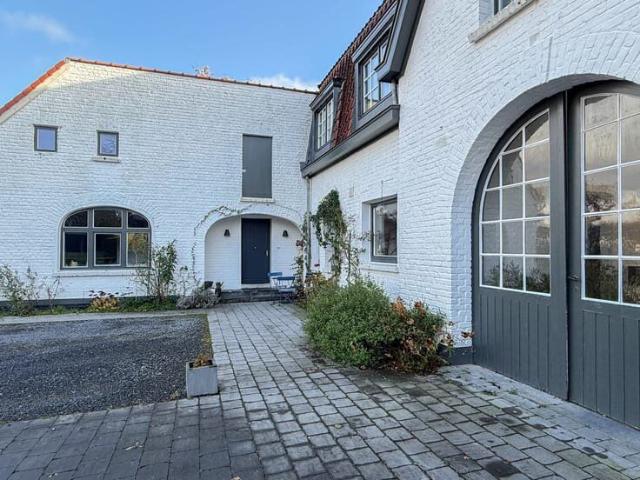 LA HULPE, quartier de la Mazerinne