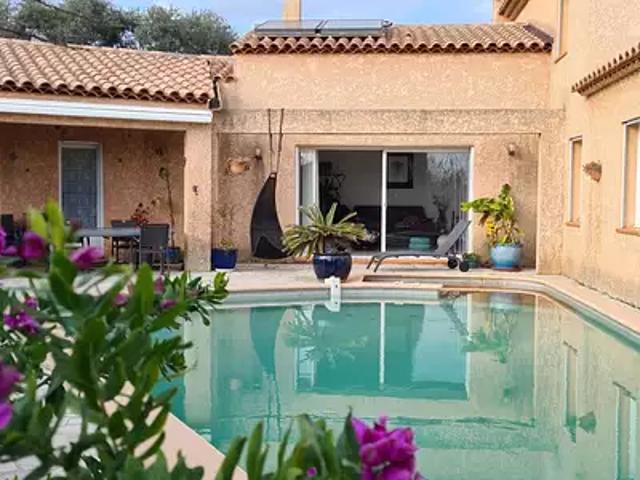 La Londe les Maures 83250 Achat / Vente maison 7 pièces t7 parking