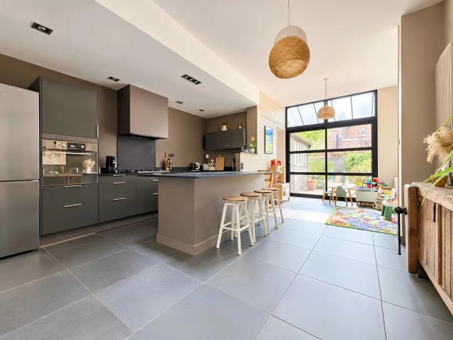 La Madeleine – BOTANIQUE – Maison à vendre – 6 pièces – 146,14 m² habitables – 4 chambres – Bureau Terrasse 60 m² Garage en sus