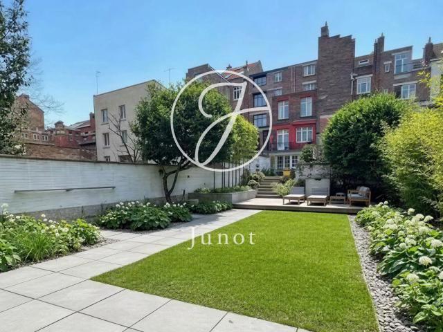 La Madeleine – BOTANIQUE– Maison à vendre – 253m² – Jardin sud –
