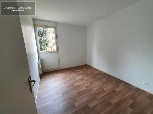 LA MADELEINE LIMITE VIEUX LILLE PROX PLACE DU MARCHE RUE JEANNE MAILLOTTE BUS F3 AVEC BALCON PARKING Disponible de suite