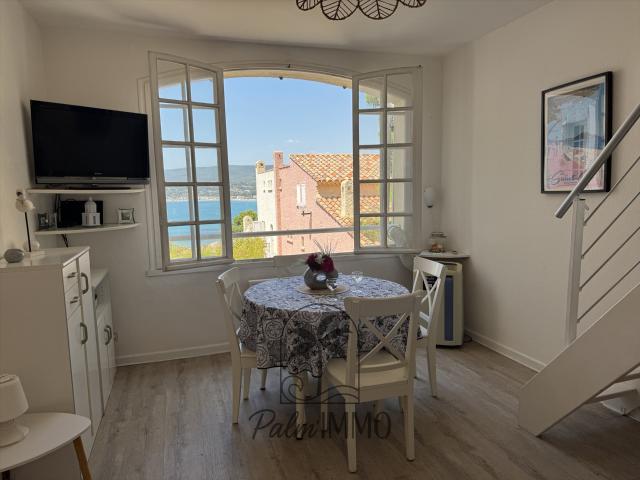 La Madrague T3 en Duplex avec VUE MER exceptionnelle 42m² Saint Cyr sur Mer