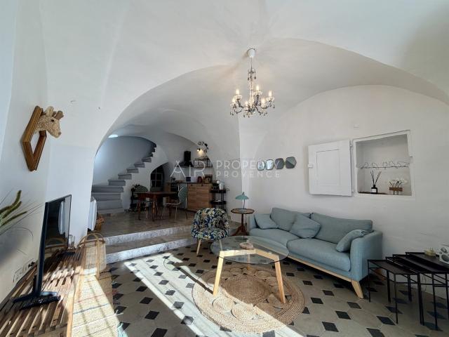 La Maison du Papet, 2 logements Airbnb / maison village 96m² Vaugines