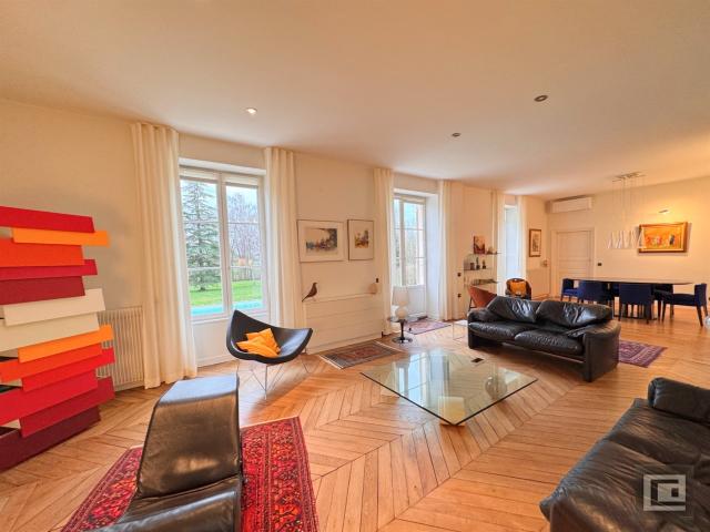 La Maison du Parc Une demeure familiale ouverte sur la nat. 258m² Beaune