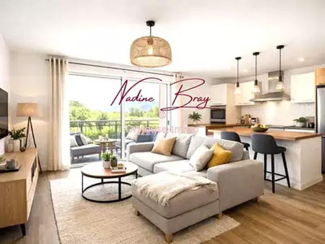 La Motte Servolex 73290 Achat / Vente appartement 3 pièces t3 au dernier étage terrasse