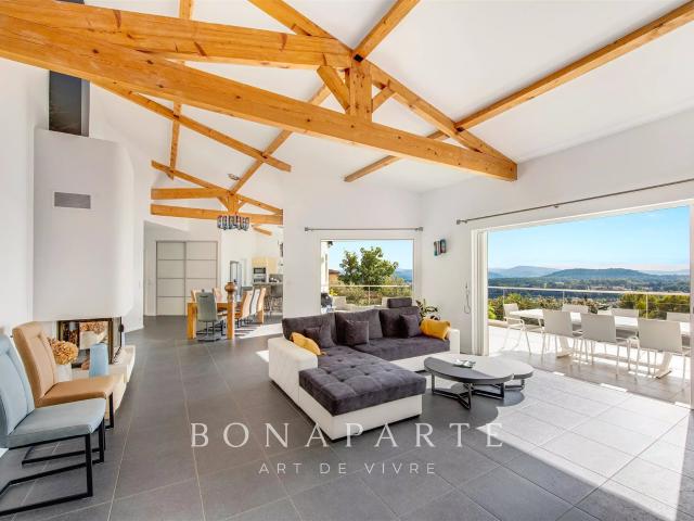 La Motte Superbe Villa Vue Dégagée Sur La Nature 186m² La Motte