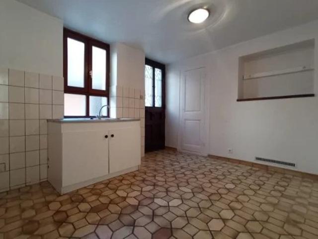 LA MURE T2 PLACE PERRET