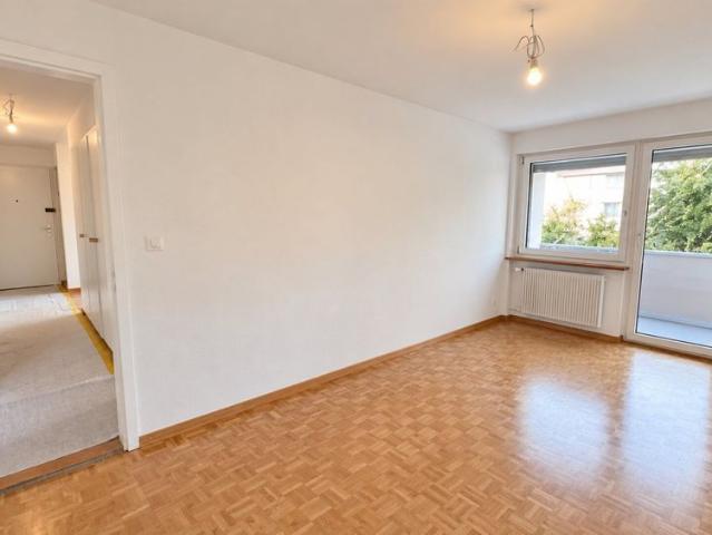 La Neuveville, magnificent 4.5 room apartment completely renovated with balcony