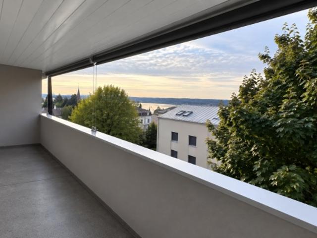 La Neuveville, prächtige 4,5 Zimmer Wohnung komplett renoviert mit Balkon