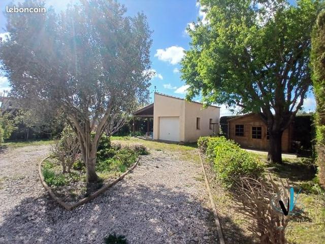 La Palme villa 4 faces plain pied sur 996 m² de jardin avec garage