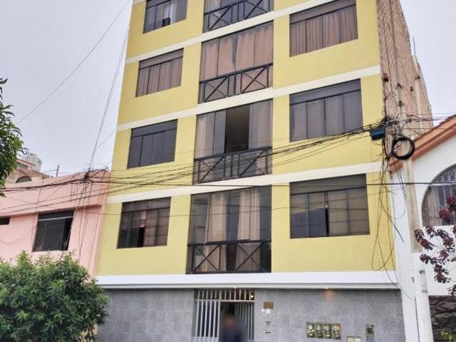 La perla departamento frente a parque