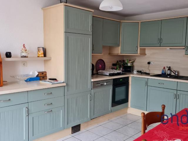 LA PETITE MARCHE: maison de 7 pièces 154 m² en vente