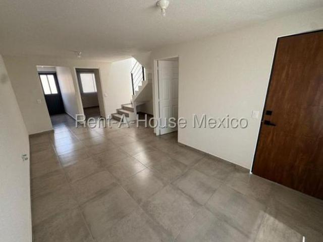 La Piedad casa nueva en venta dentro de condominio RAH2767