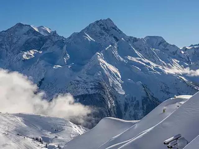 La Plagne Tarentaise 73210 Achat / Vente maison 7 pièces t7 au dernier étage