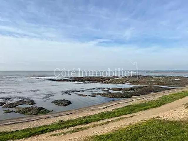La Plaine sur Mer 44770 Achat / Vente maison 4 pièces t4 au dernier étage parking