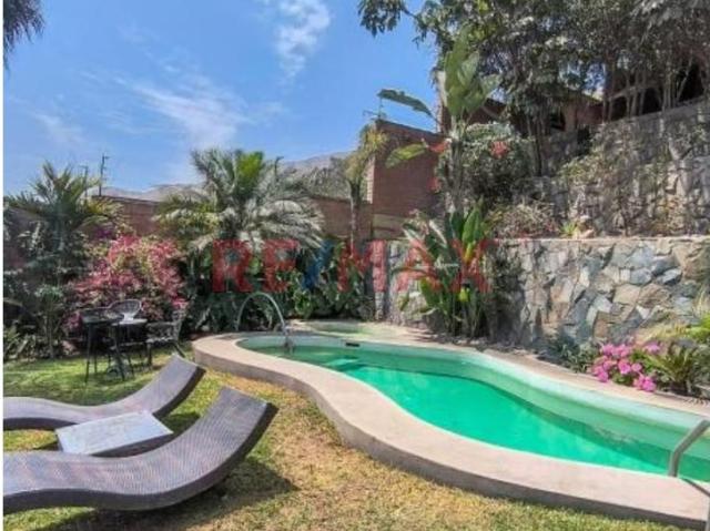 La Planicie Hermosa Residencia De 1,000 Mts