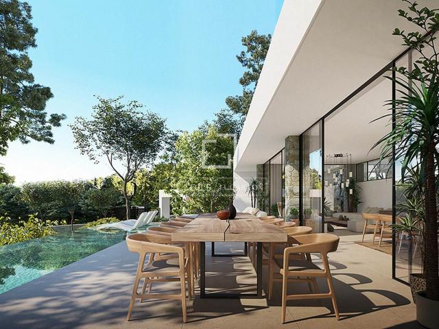 La promoción de obra nueva Luxury Villas Roca Llisa pone a s. 495m² Roca Llisa