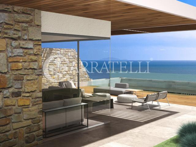 La proprietà in vendita comprende un lotto di circa 3.900 mq. 882m² Castiglione della Pescaia
