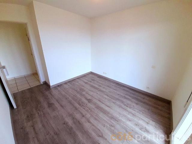 LA PRIMAUBE T3 + Terrasse + 2 PK couverts