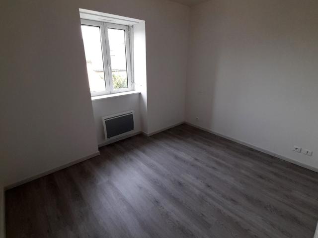 LA PRIMAUBE T2 + Pk privé
