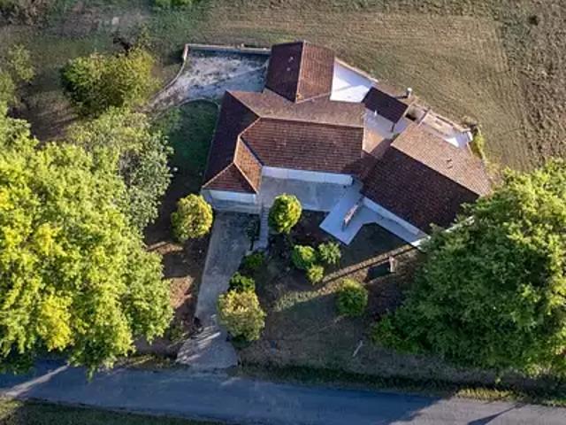 La Réole 33190 Achat / Vente maison 9 pièces t9 jardin terrasse
