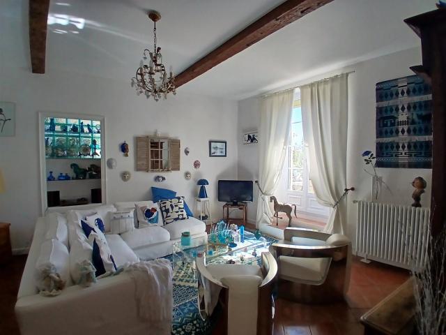 La Redorte grande maison de village, restaurée avec goût. 206m² La Redorte