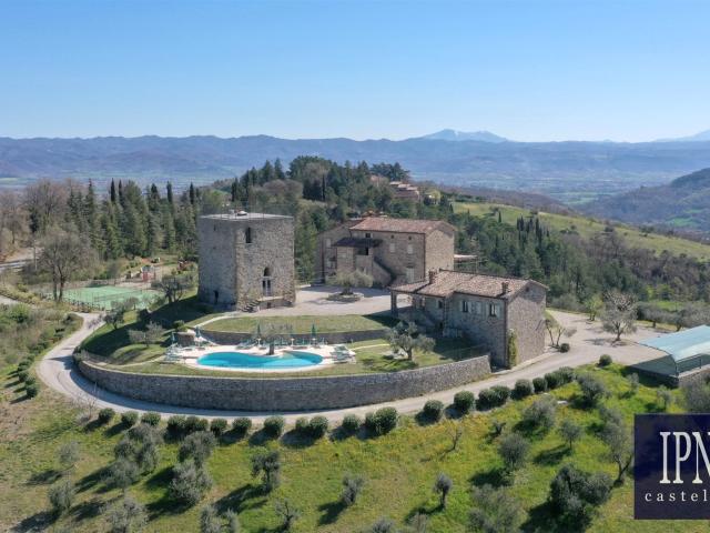 La Rocca 850m² Monte Santa Maria