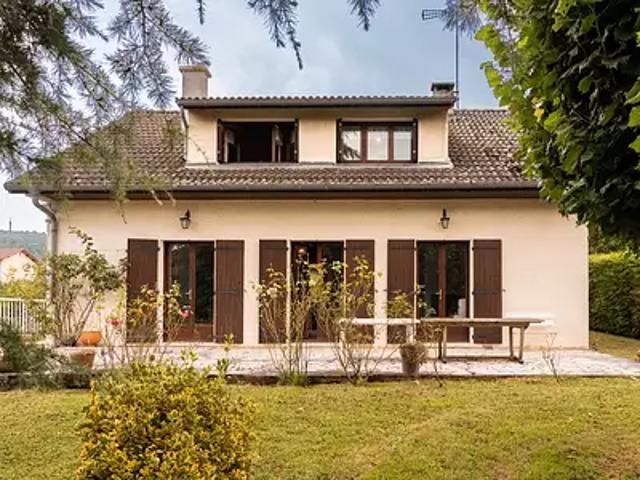 La Roche Vineuse 71960 Achat / Vente maison 7 pièces t7 jardin terrasse