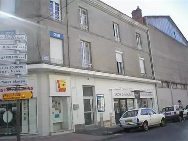 La Roche sur Yon 85000 Location appartement 1 pièce t1 au dernier étage