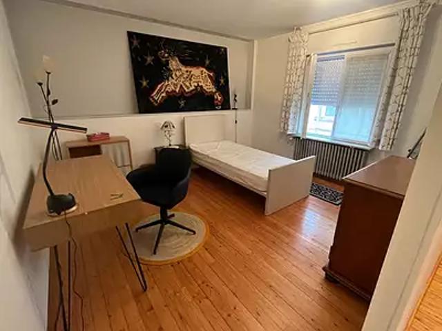 La Roche sur Yon 85000 Location appartement 1 pièce t1 au dernier étage