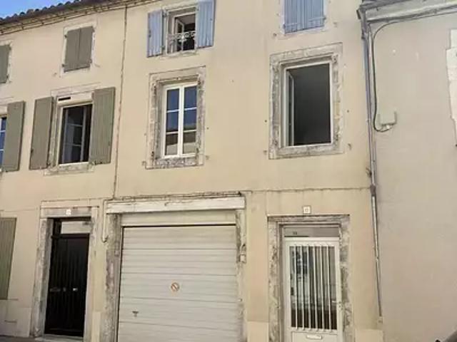 La Rochefoucauld en Angoumois 16110 Achat / Vente maison 4 pièces t4