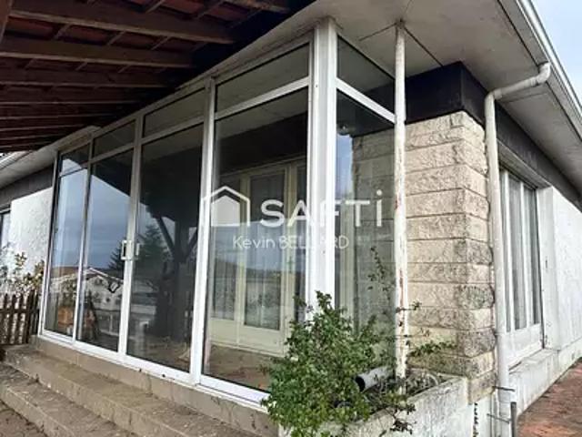 La Rochefoucauld en Angoumois 16110 Achat / Vente maison 4 pièces t4 parking