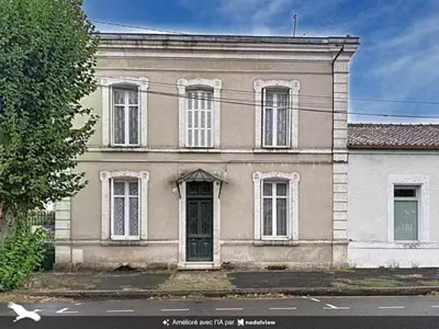 La Rochefoucauld en Angoumois 16110 Achat / Vente maison 5 pièces t5