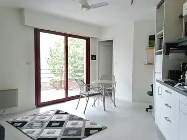La Rochelle 17000 Location appartement 1 pièce t1 piscine