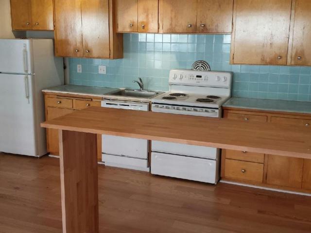 La Rochelle 1 Bedroom Apartment for Rent at 1821 Harvard Ave, Seattle, WA 98122 Broadway