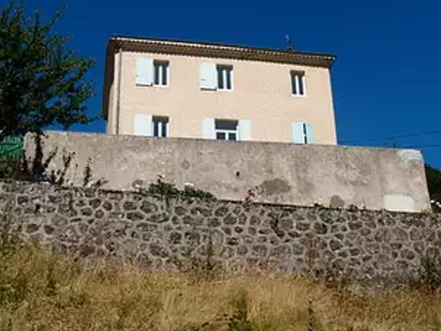 La Rochette 07310 Location appartement 3 pièces t3 jardin