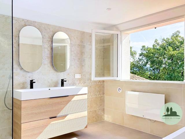 La Roquette sur Siagne — Esprit maison, volumes familiaux, t. 170m² La Roquette sur Siagne