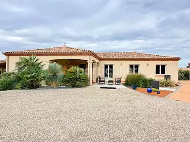 La Salvetat Belmontet 82230 Achat / Vente maison 6 pièces t6 au dernier étage jardin
